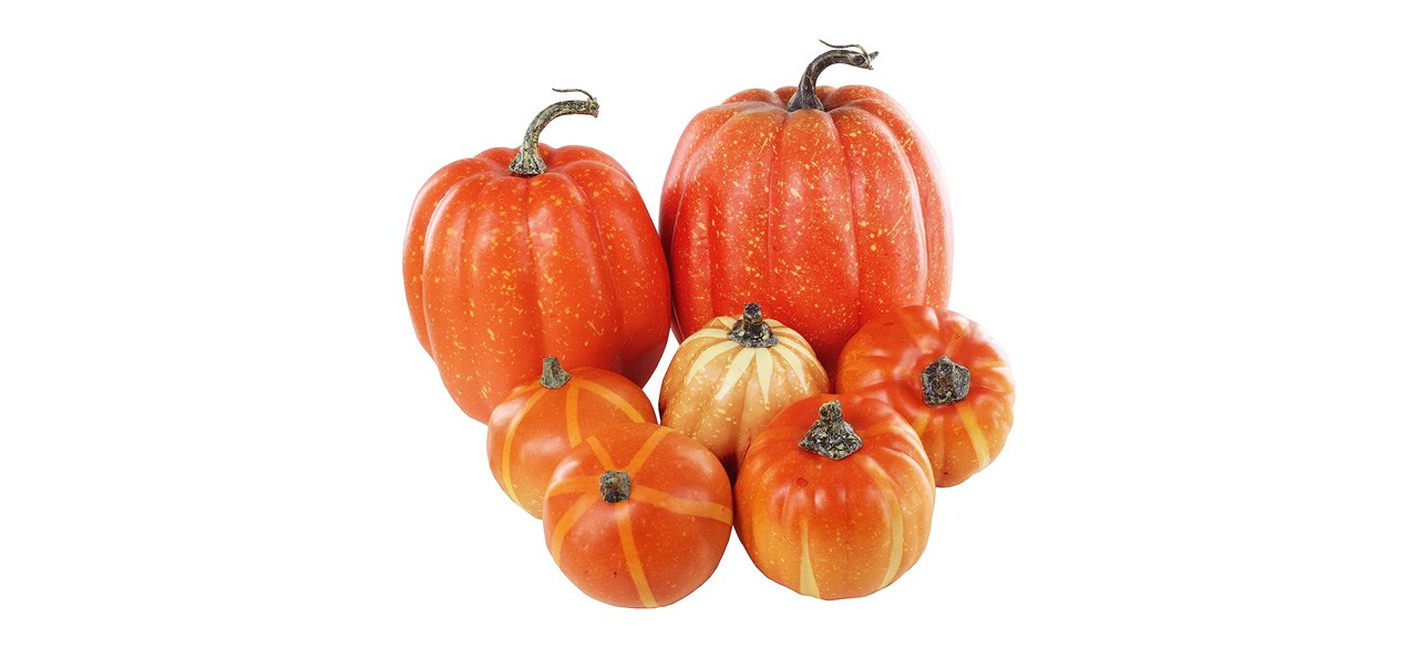 Winlyn Assorted Artificial Orange Pumpkins