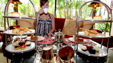 Asia, Singapore, The Regent Hotel, Dainty high tea in the city